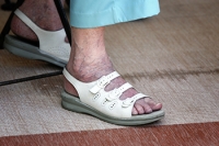 Choosing Supportive Shoes for Seniors